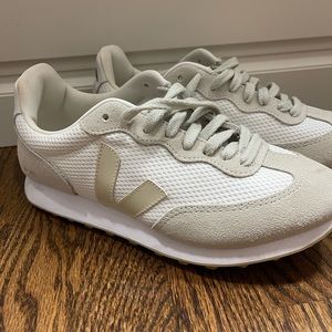 Veja Rio Branco Sneakers, size 38 (US 7)